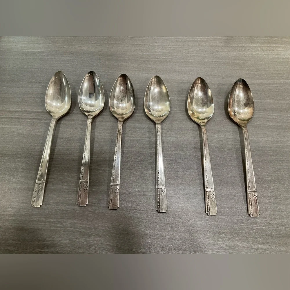 1938 ONEIDA GRENOBLE‎ SILVERPLATE HEIRLOOM SIX LARGE SPOONS